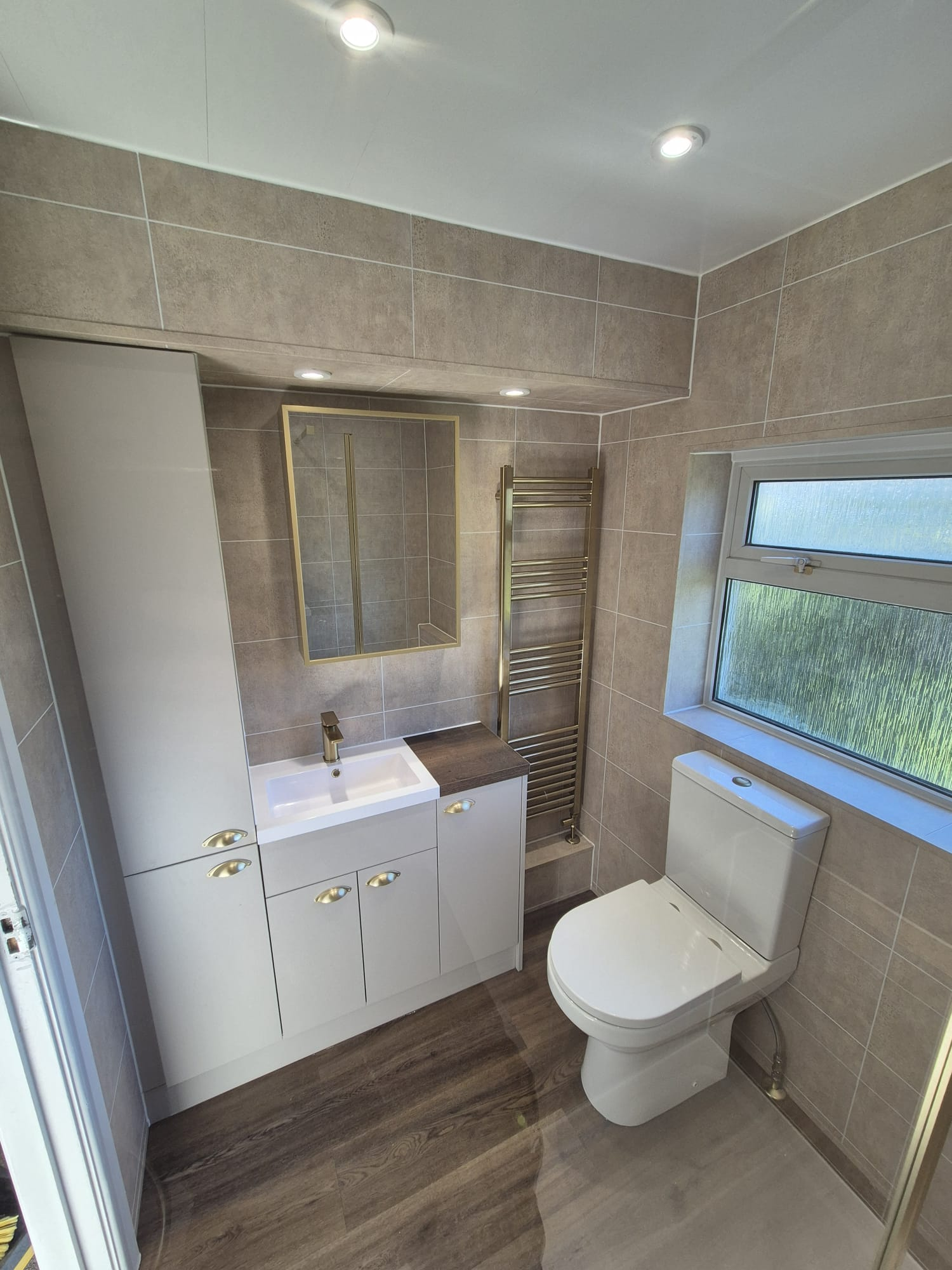 Ensuite Installation
